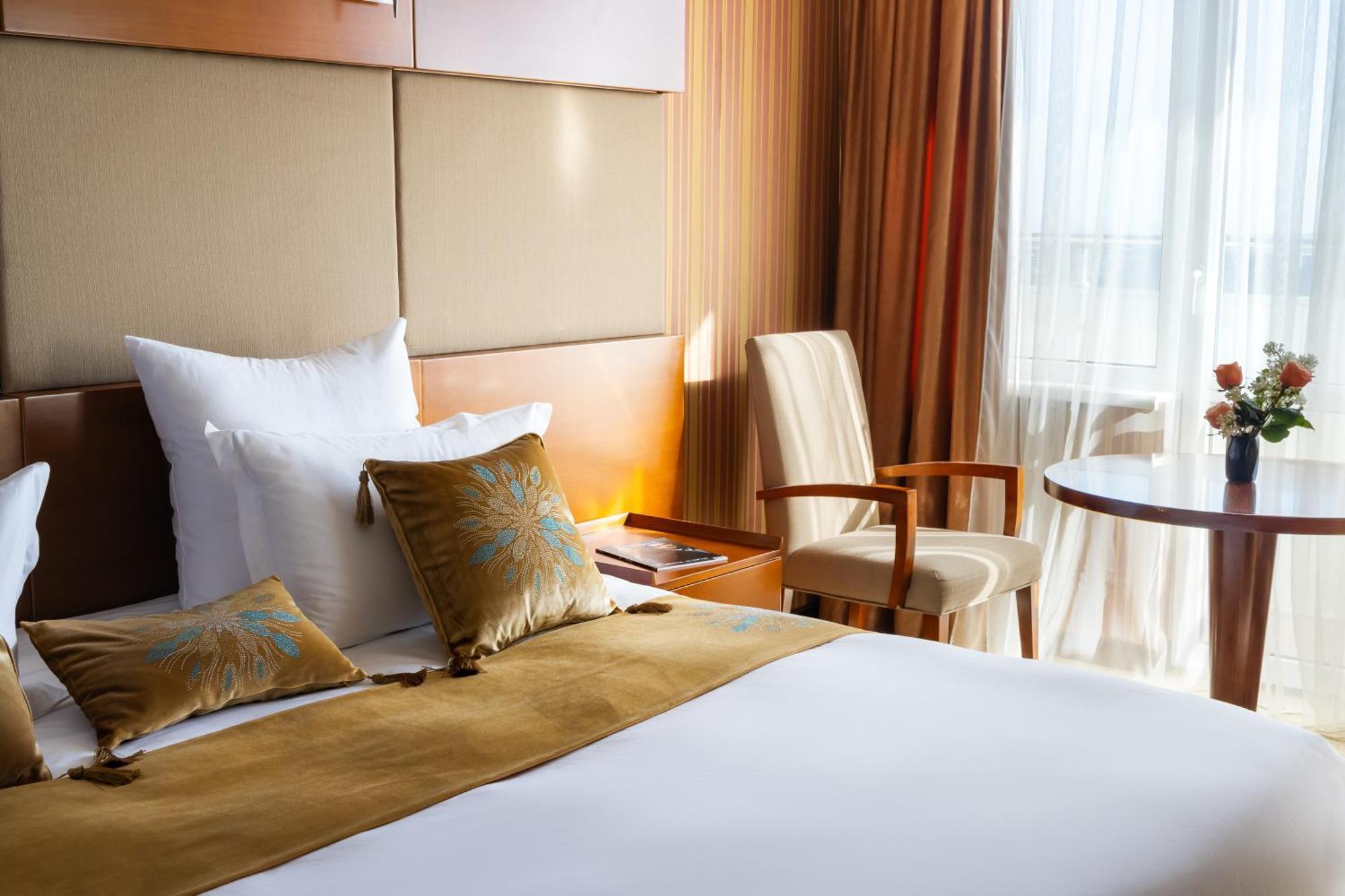 Regardal Hotel Almaty Extérieur photo