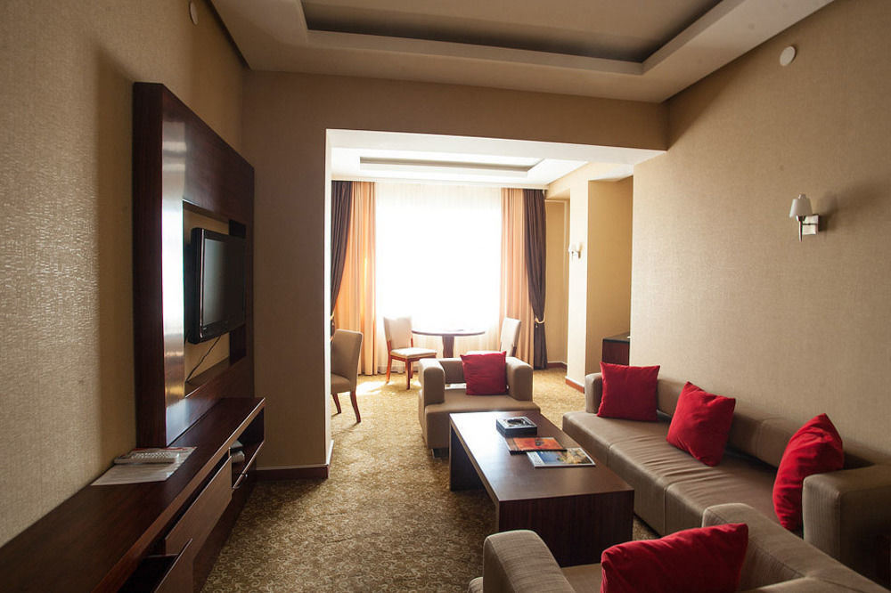 Regardal Hotel Almaty Extérieur photo