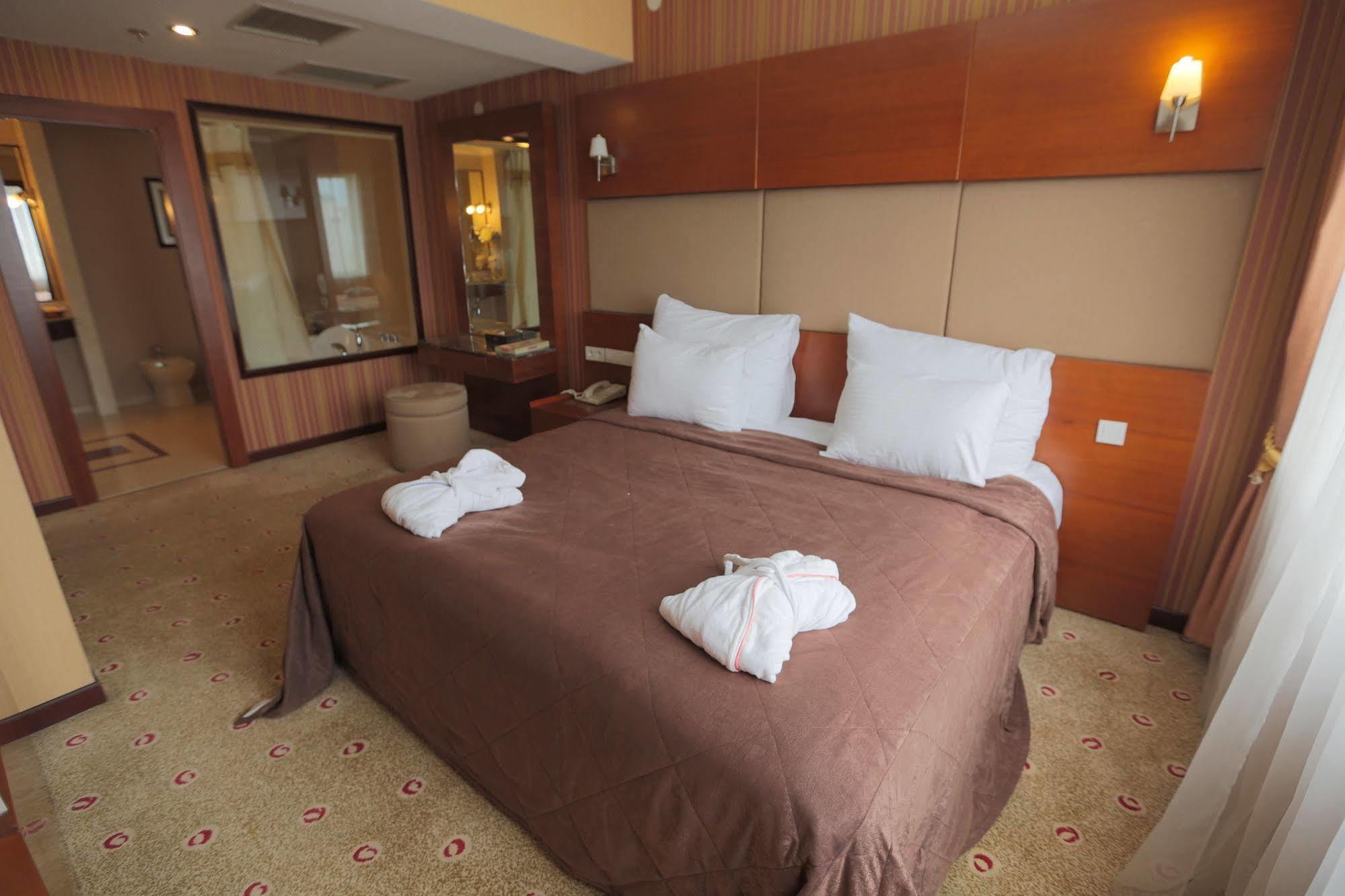 Regardal Hotel Almaty Extérieur photo