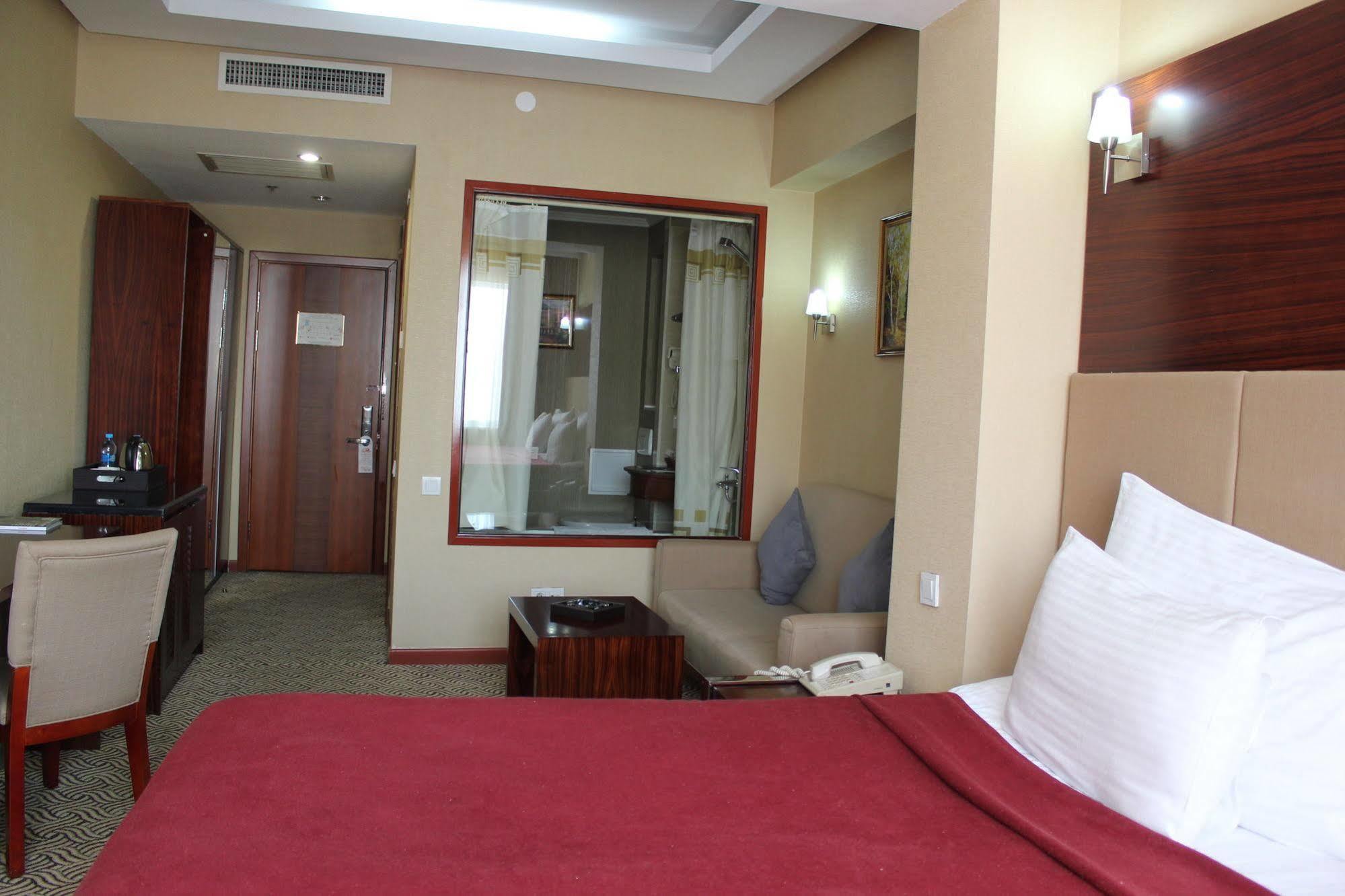 Regardal Hotel Almaty Extérieur photo